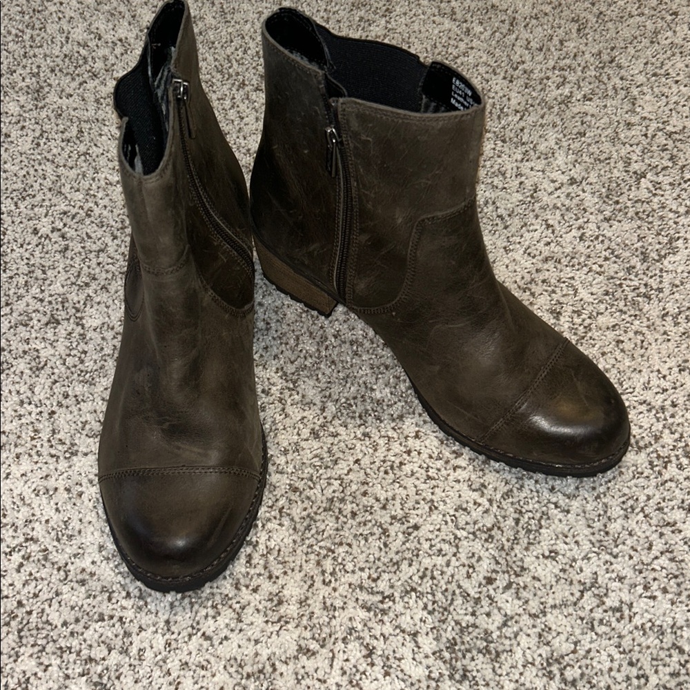 Aetrex Brown Leather Ankle Boots